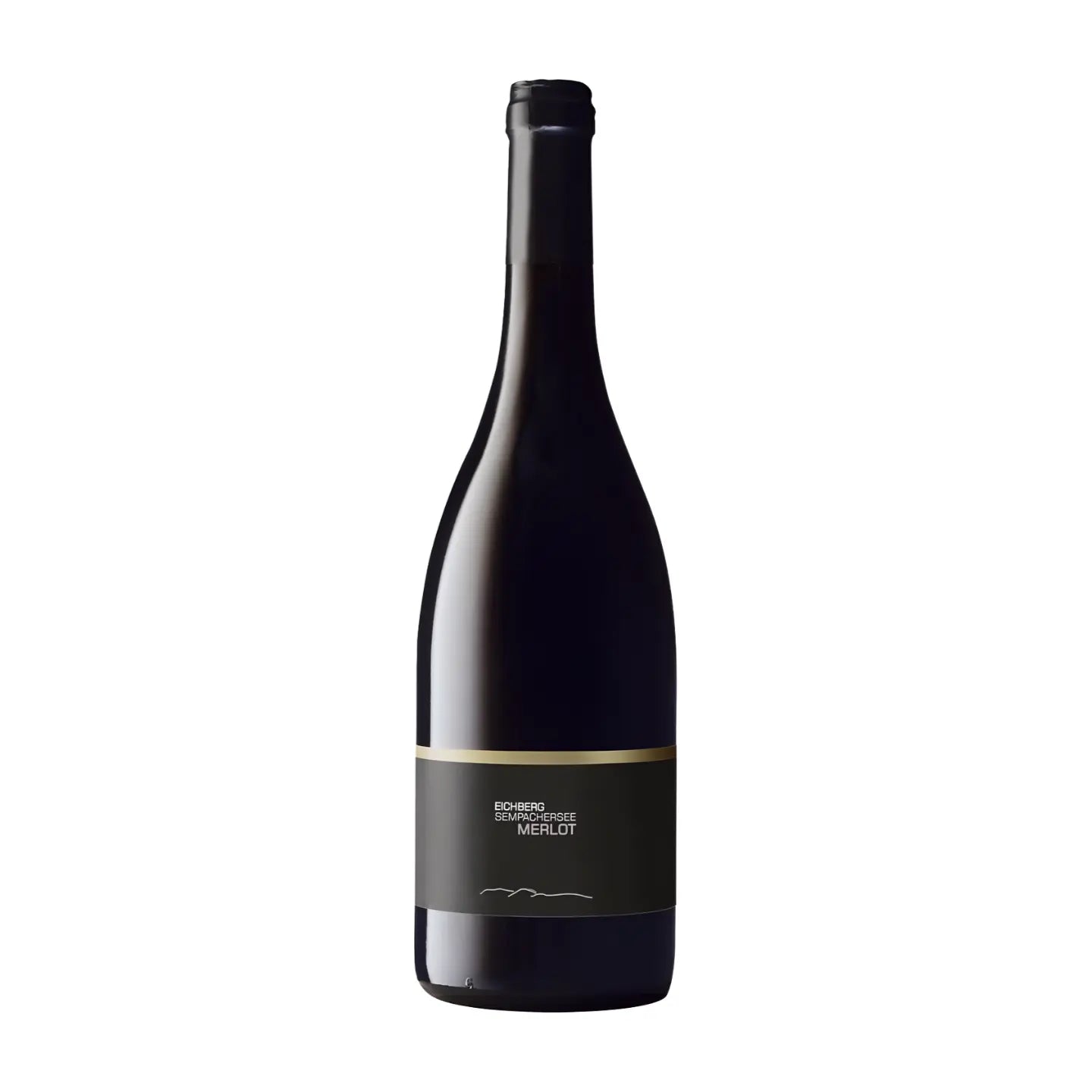 Eichberg Merlot von der Brunner Weinmanufaktur freigestellt vor weissem Hintergrund.