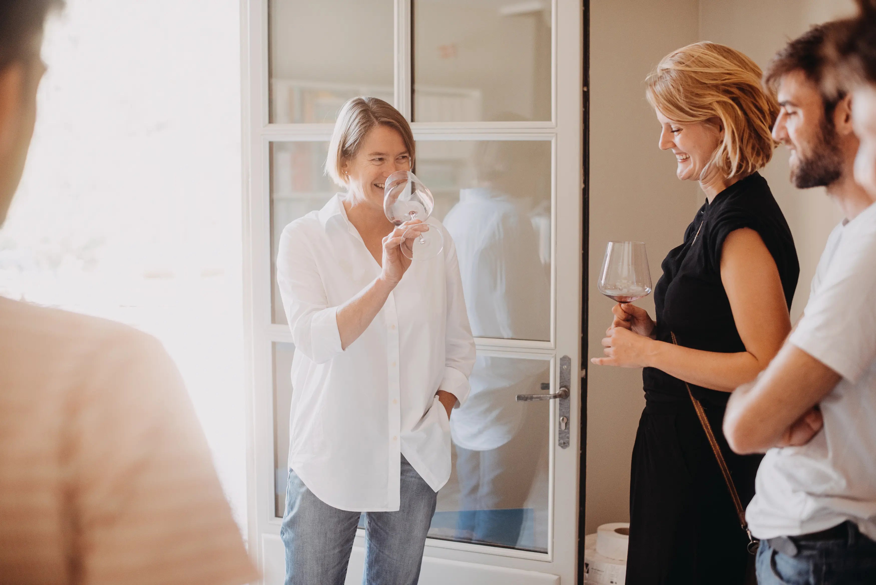 Degustation mit Corinna Faravel und ihren Gästen in der Domaine Martinelle im südlichen Côtes du Rhône.