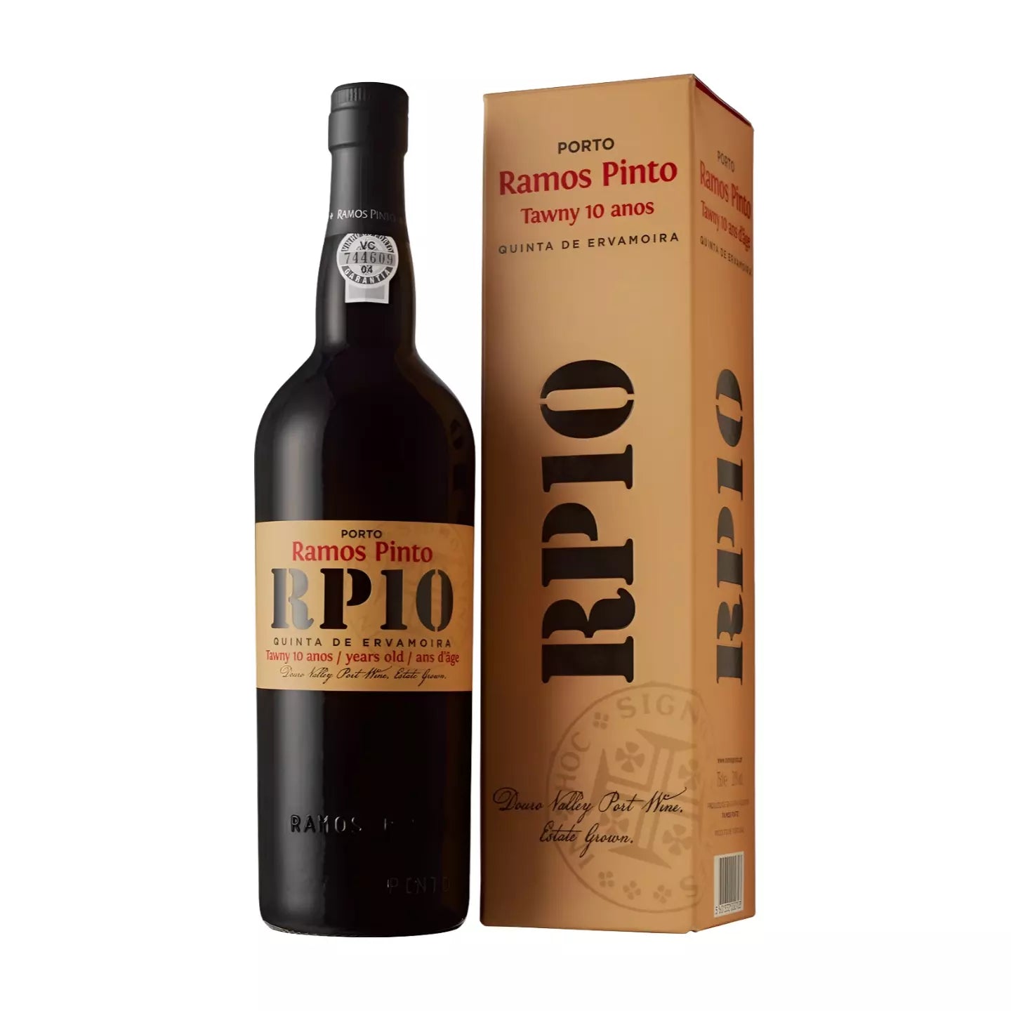 Porto 10 years von Ramos Pinto mit Geschenkkarton freigestellt mit weissem Hintergrund.