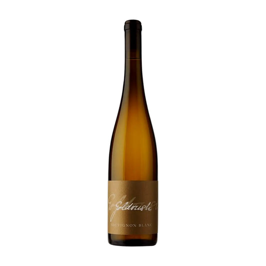 Goldrush Sauvignon Blanc von Weinbau von Tscharner freigestellt mit weissem Hintergrund.