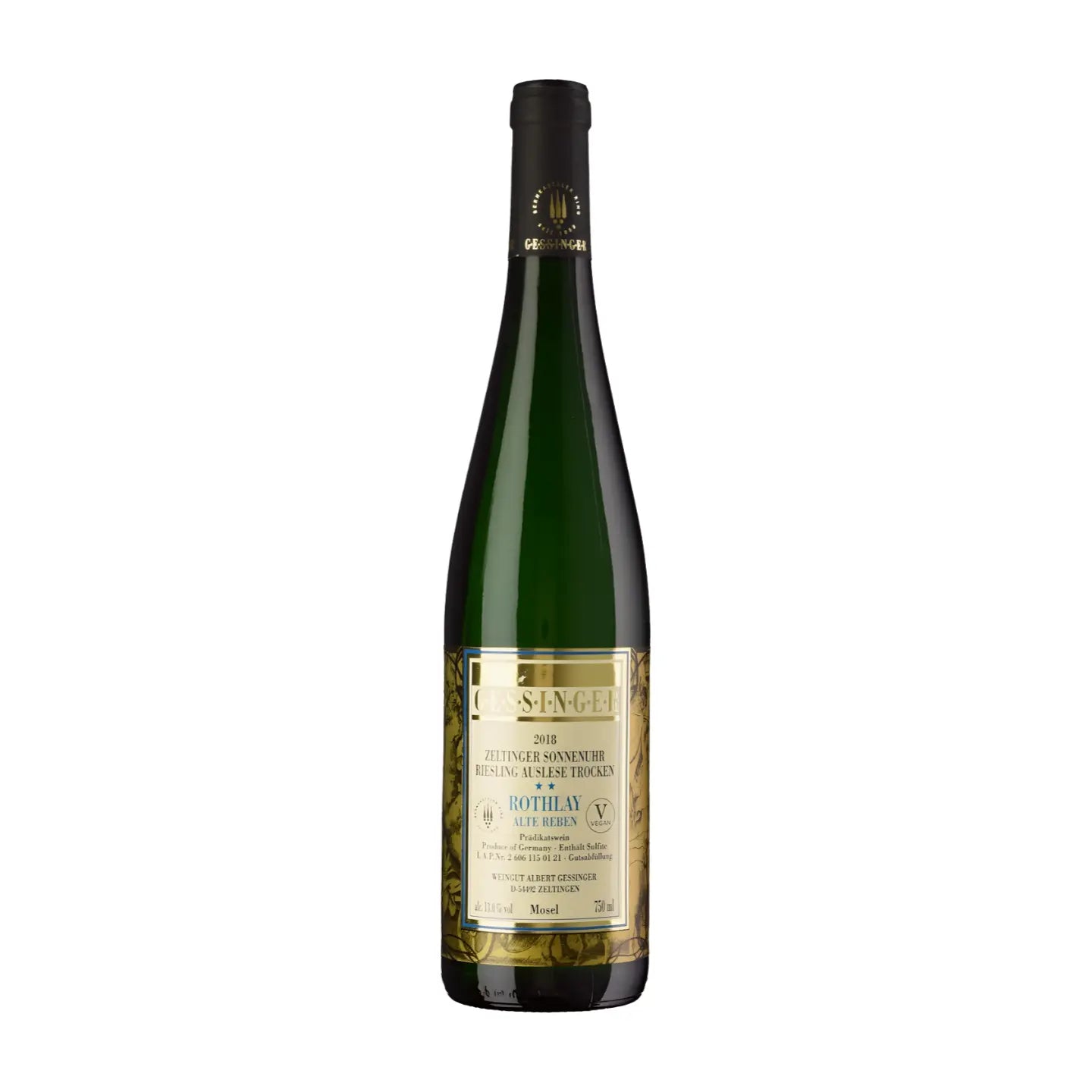 Zeltinger Sonnenuhr Riesling Auslese trocken vom Weingut A. Gessinger freigestellt mit weissem Hintergrund.