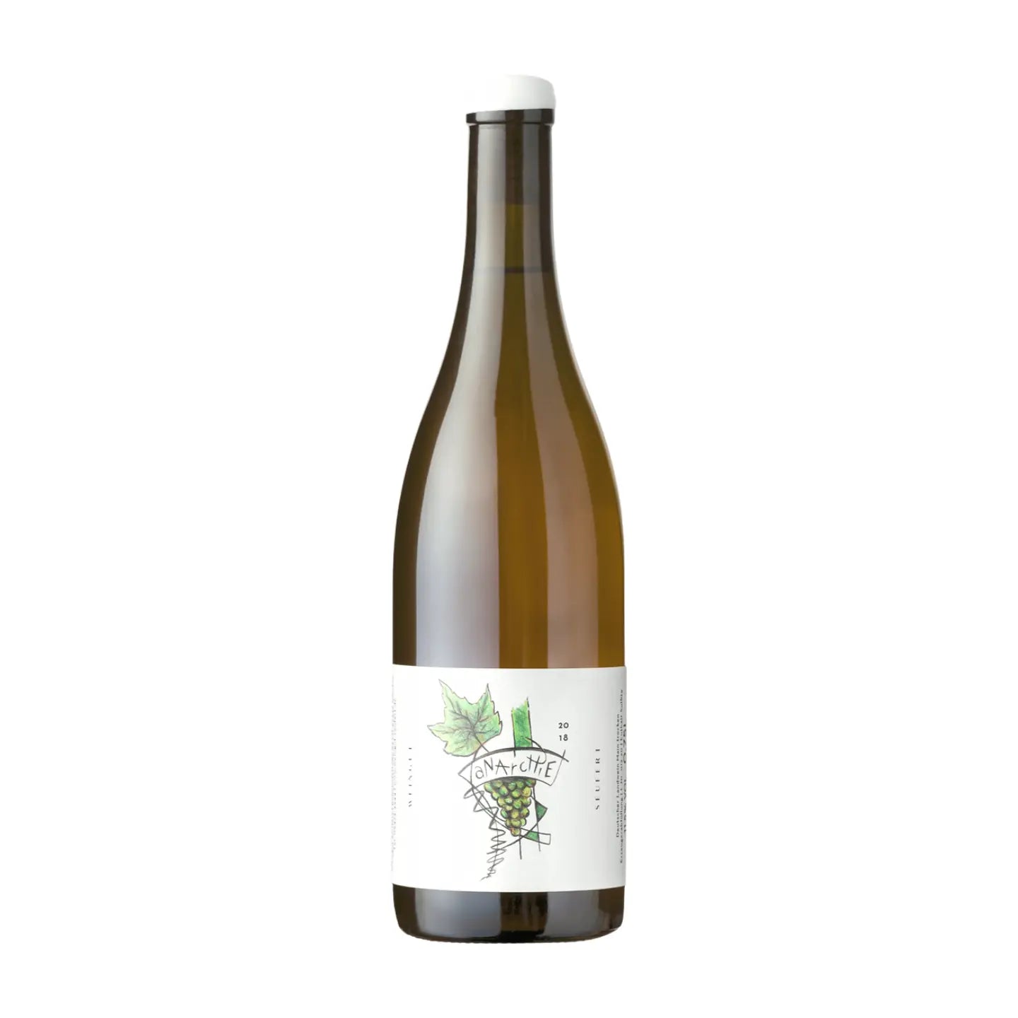 Anarchie Silvaner vom Weingut Laura Seufert freigestellt mit weissem Hintergrund.