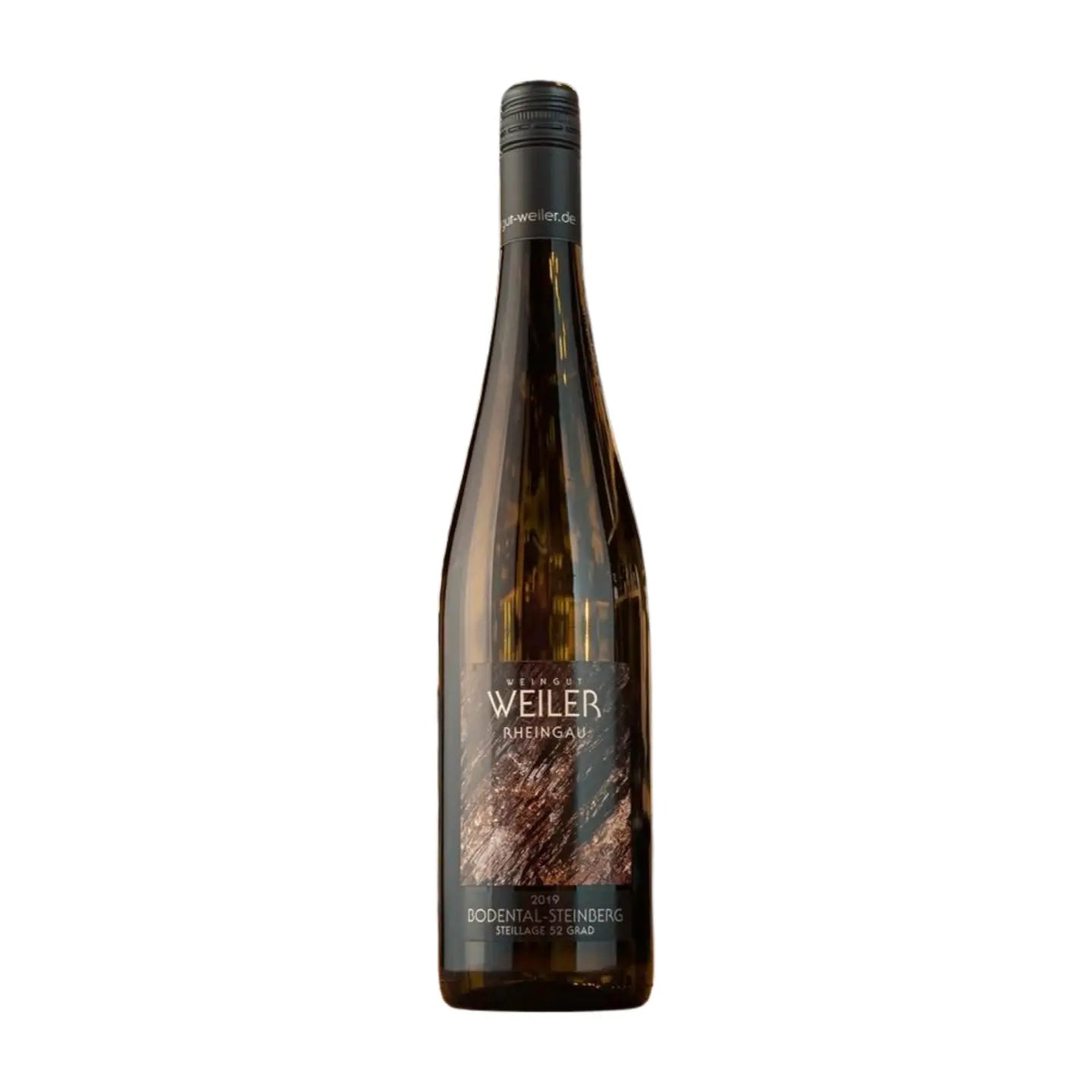 Bodental-Steinberg Riesling Steillage 52 Grad freigestellt vor weissem Hintergrund.